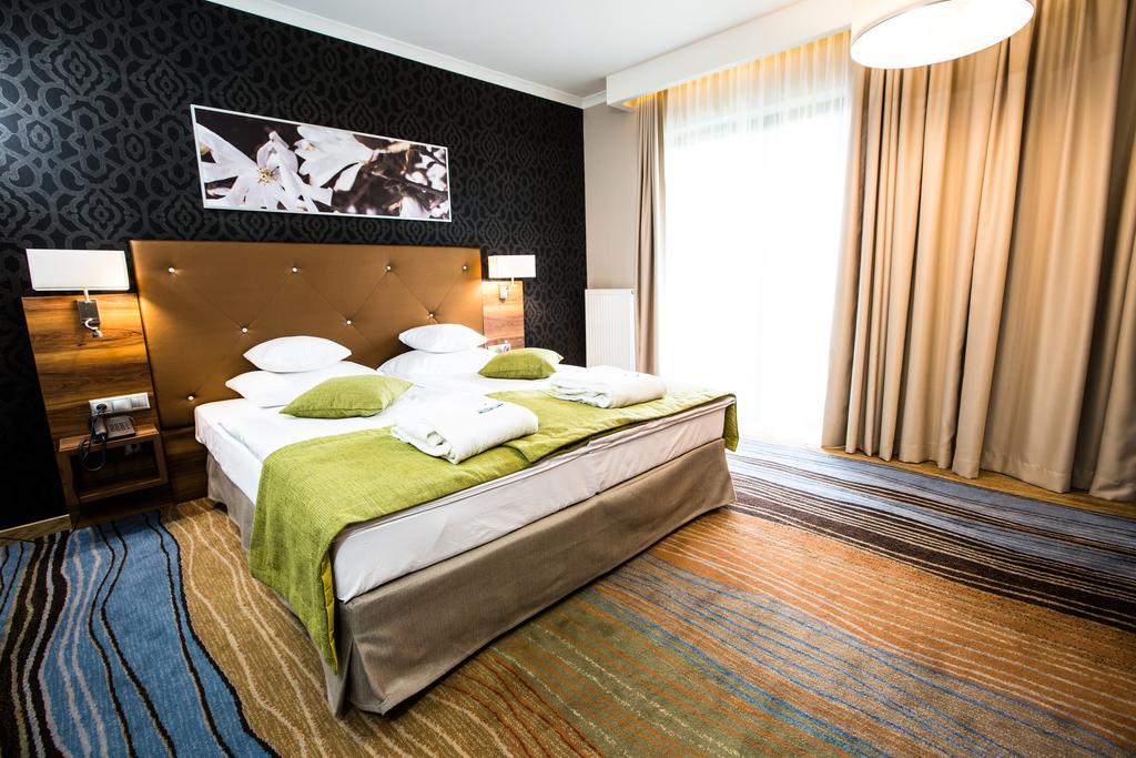 סולק-זדאוז' Mineral Hotel Malinowy Raj חדר תמונה
